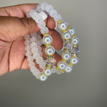 Load image into Gallery viewer, Soft White Royal Beaded Bracelet
